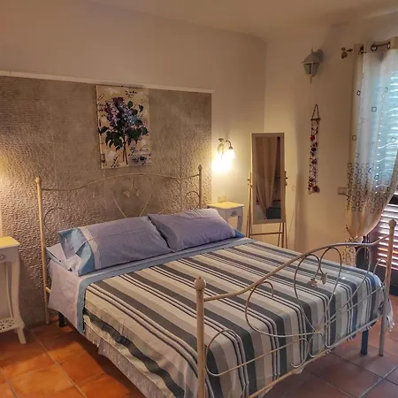 Stella Dorada Vacanze A 5 Minuti Dal Mare, Le Nostre Offrono Tutto Il Necessario Per La Tua Accommodatie bij particulieren